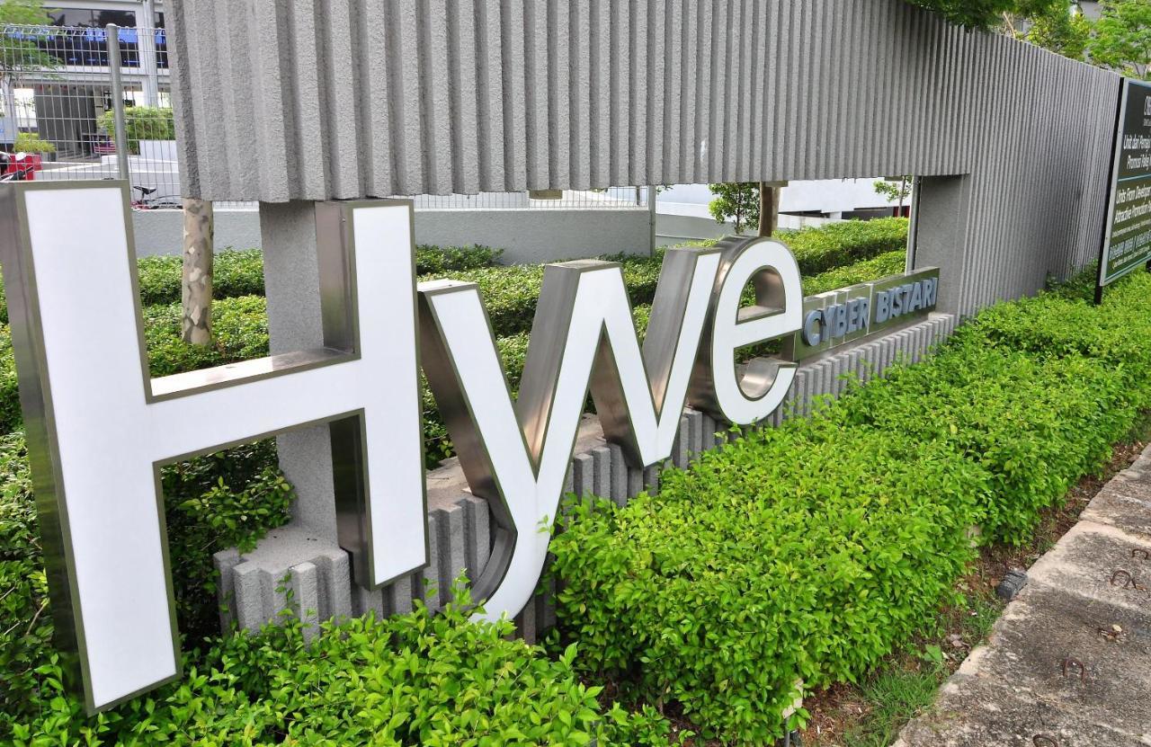 Hyve Soho Cyberjaya By Idealhub Apartment Exterior photo