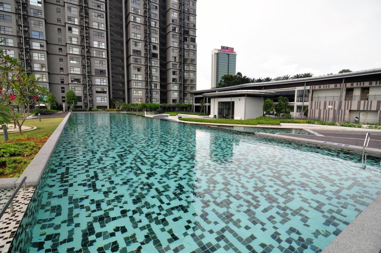 Hyve Soho Cyberjaya By Idealhub Apartment Exterior photo